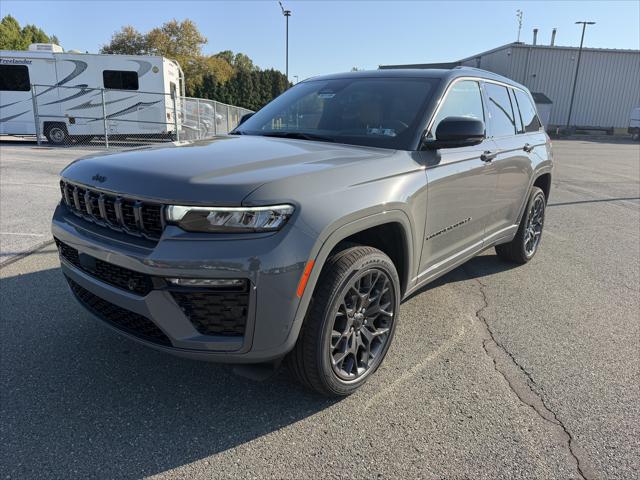 2027 Jeep Grand Cherokee GRAND CHEROKEE SUMMIT 4X4 2027 Jeep Grand Cherokee GRAND CHEROKEE SUMMIT 4X4