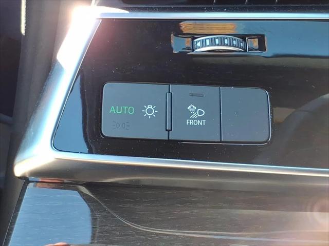 2025 Audi Q8 Premium Plus 55 TFSI quattro