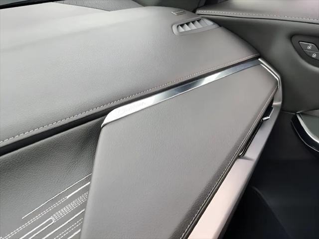 2025 Cadillac XT4 AWD Premium Luxury