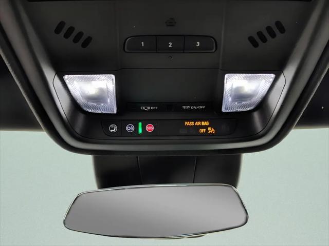 2025 Cadillac XT4 AWD Premium Luxury
