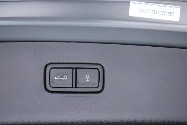 2025 Genesis GV80 2.5T Standard AWD