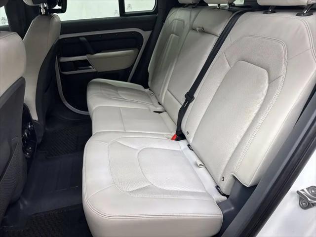 2023 Land Rover Defender 110 SE