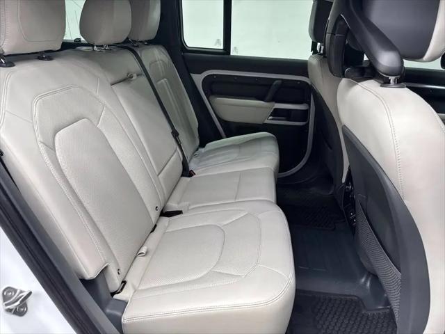 2023 Land Rover Defender 110 SE