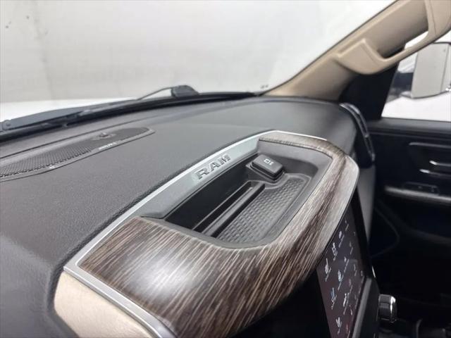 2020 Ram 1500 Laramie Crew Cab 4x4 57 Box