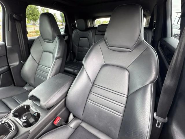 2024 Porsche Cayenne E-Hybrid S