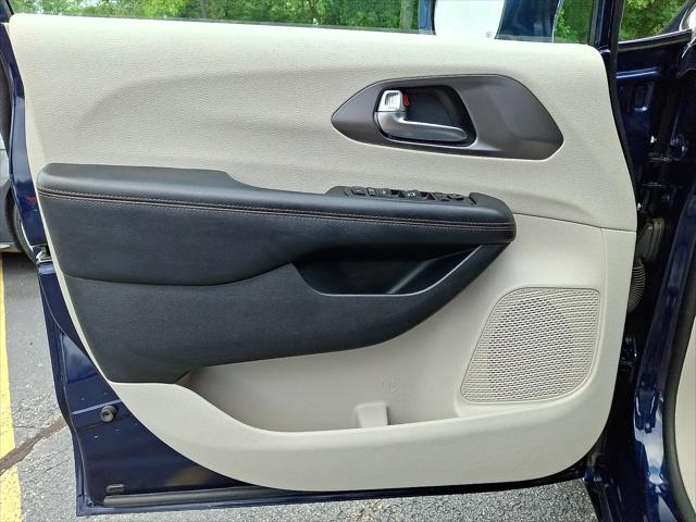 2020 Chrysler Pacifica Touring