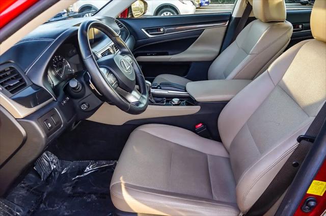 2016 Lexus GS 200t GS 200t