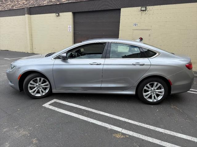 2016 Chrysler 200 Limited