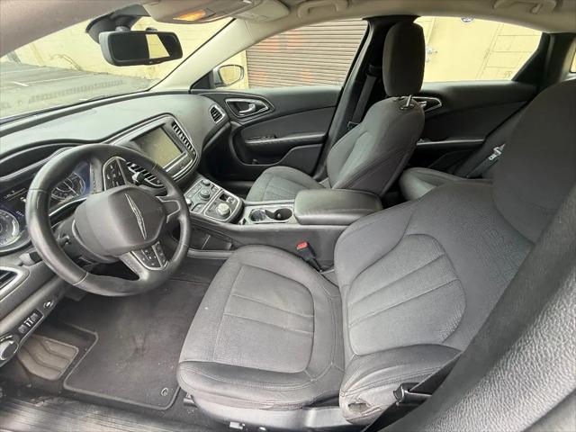 2016 Chrysler 200 Limited