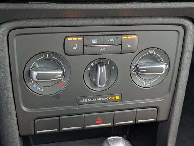 2015 Volkswagen Beetle 1.8T Classic