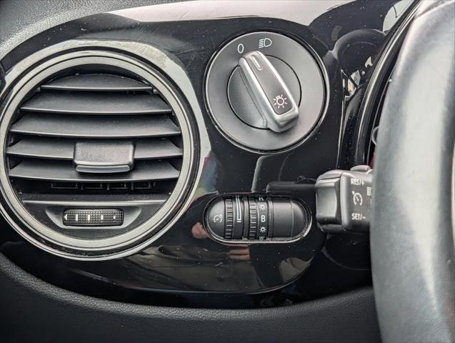 2015 Volkswagen Beetle 1.8T Classic