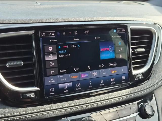 2025 Chrysler Pacifica Limited