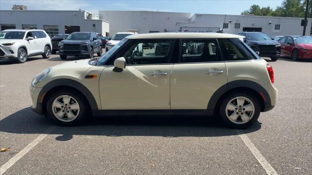 2016 MINI Hardtop Cooper