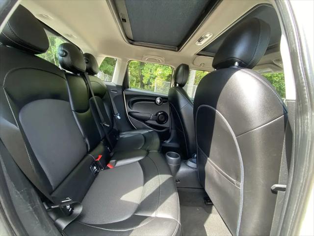 2016 MINI Hardtop Cooper