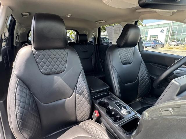 2023 Ford Edge Titanium