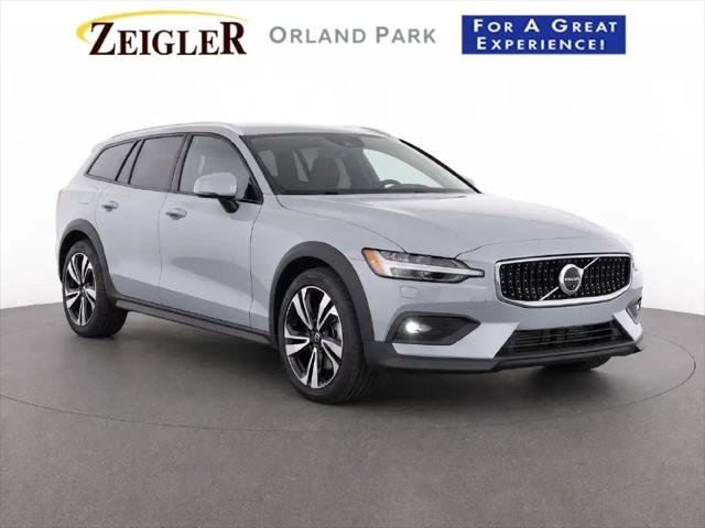 2025 Volvo V60 Cross Country Plus, B5 AWD Gas mild hybrid for sale in Orland Park, IL