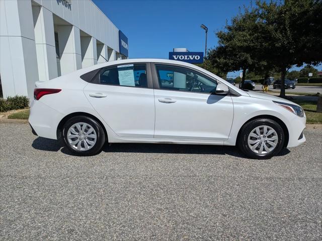 2022 Hyundai Accent SE