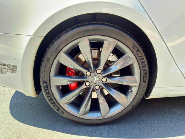 2016 Tesla Model S 90D