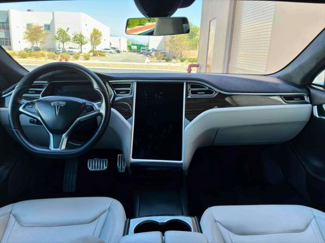 2016 Tesla Model S 90D