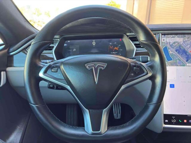 2016 Tesla Model S 90D