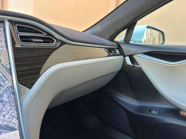 2016 Tesla Model S 90D