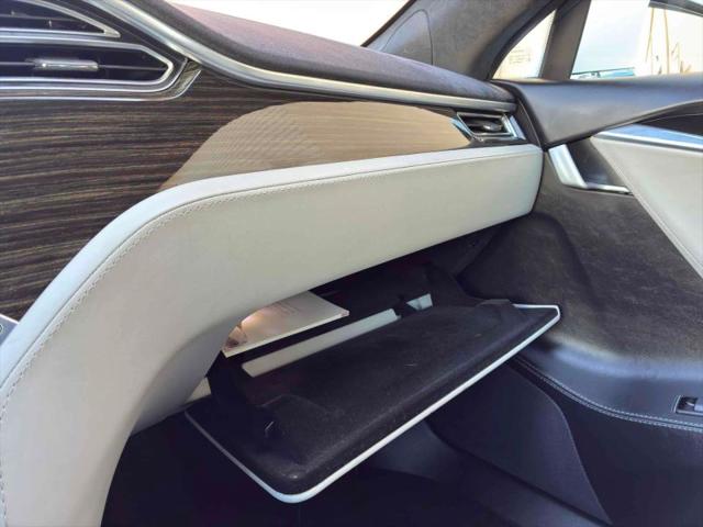 2016 Tesla Model S 90D
