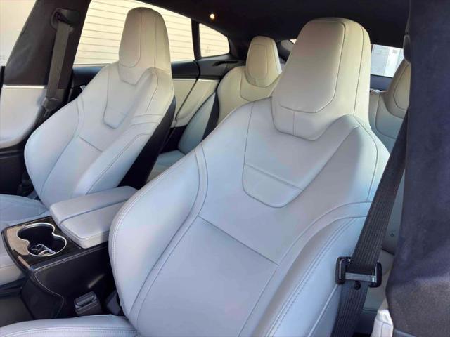 2016 Tesla Model S 90D