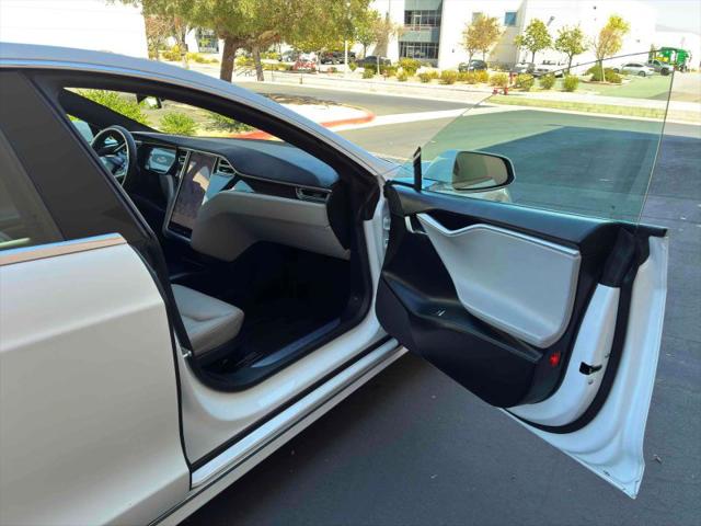 2016 Tesla Model S 90D