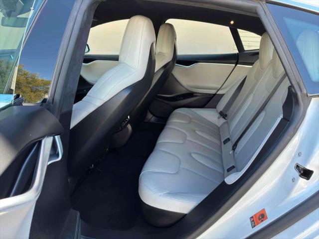 2016 Tesla Model S 90D