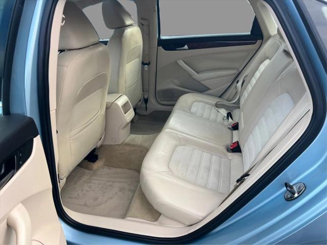 2012 Volkswagen Passat 2.0L TDI SEL Premium