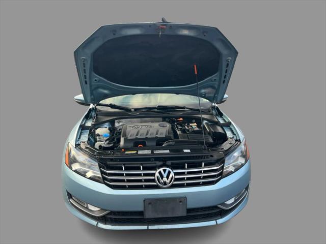 2012 Volkswagen Passat 2.0L TDI SEL Premium
