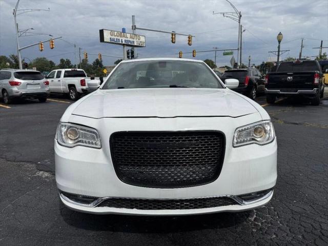 2017 Chrysler 300 Limited AWD