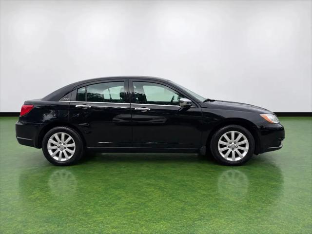 2012 Chrysler 200 Touring