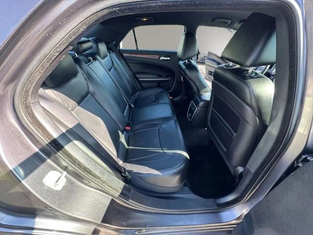 2014 Chrysler 300 300