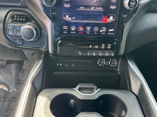 2019 Ram 1500 Big Horn/Lone Star Crew Cab 4x4 57 Box