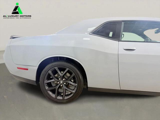 2021 Dodge Challenger SXT