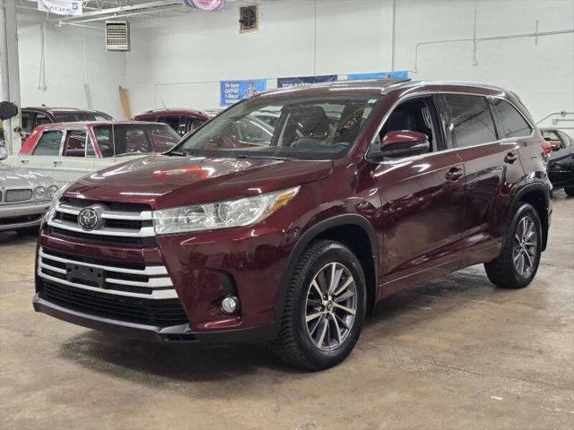 2018 Toyota Highlander XLE for sale in Willoughby, OH