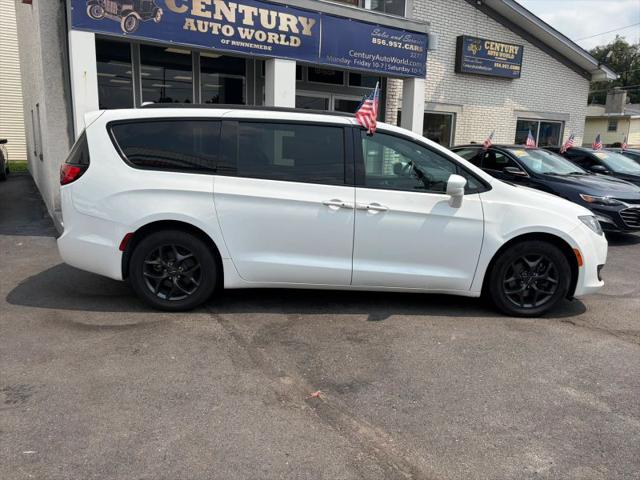 2020 Chrysler Pacifica Touring
