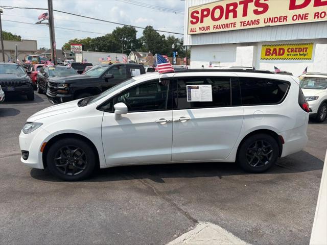 2020 Chrysler Pacifica Touring