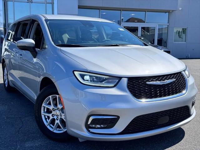 2023 Chrysler Pacifica Touring L for sale in Inwood, NY