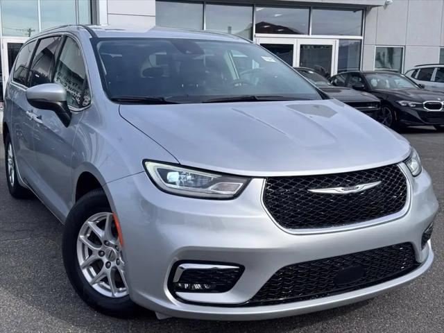 2023 Chrysler Pacifica Touring L for sale in Inwood, NY