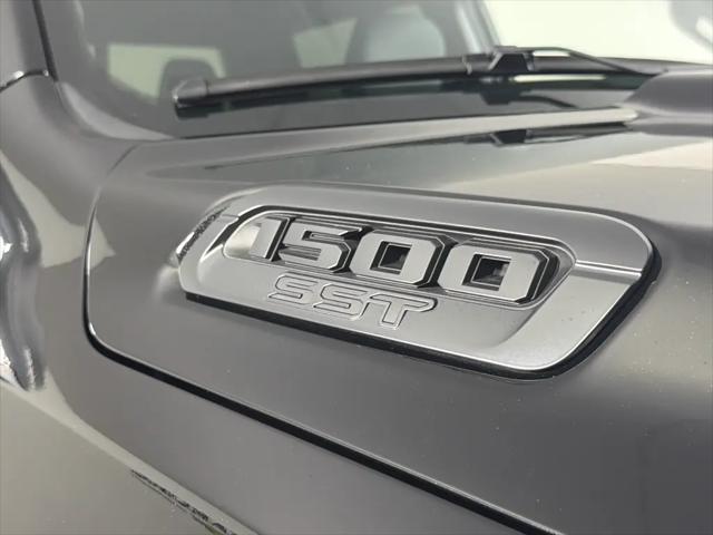 2025 Ram 1500 Big Horn Crew Cab 4x2 57 Box