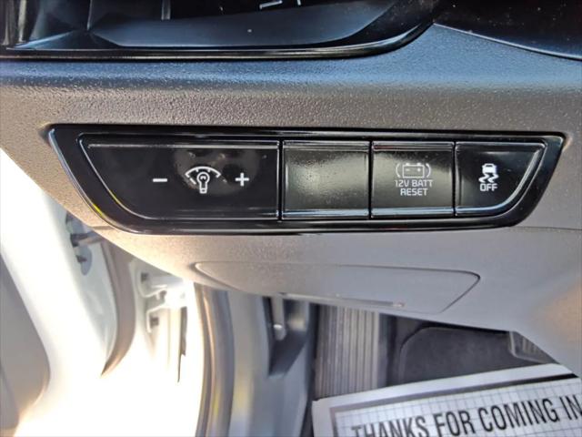 2025 Kia Niro LX