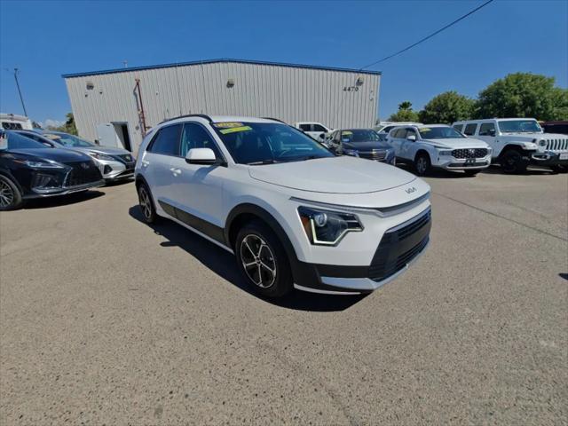 2025 Kia Niro LX