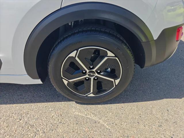 2025 Kia Niro LX