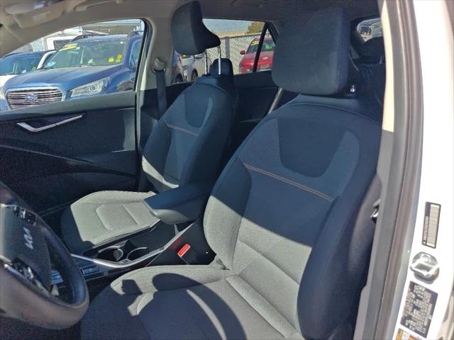 2025 Kia Niro LX