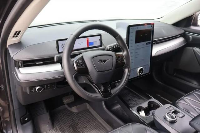 2022 Ford Mustang Mach-E Select