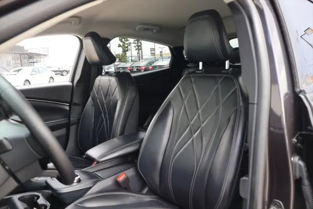2022 Ford Mustang Mach-E Select