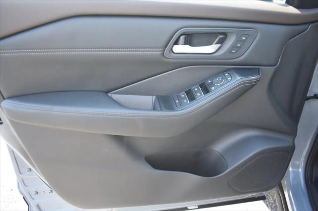 2023 Nissan Rogue SL FWD
