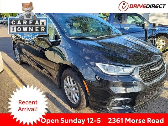 2025 Chrysler Pacifica Select for sale near Columbus, OH